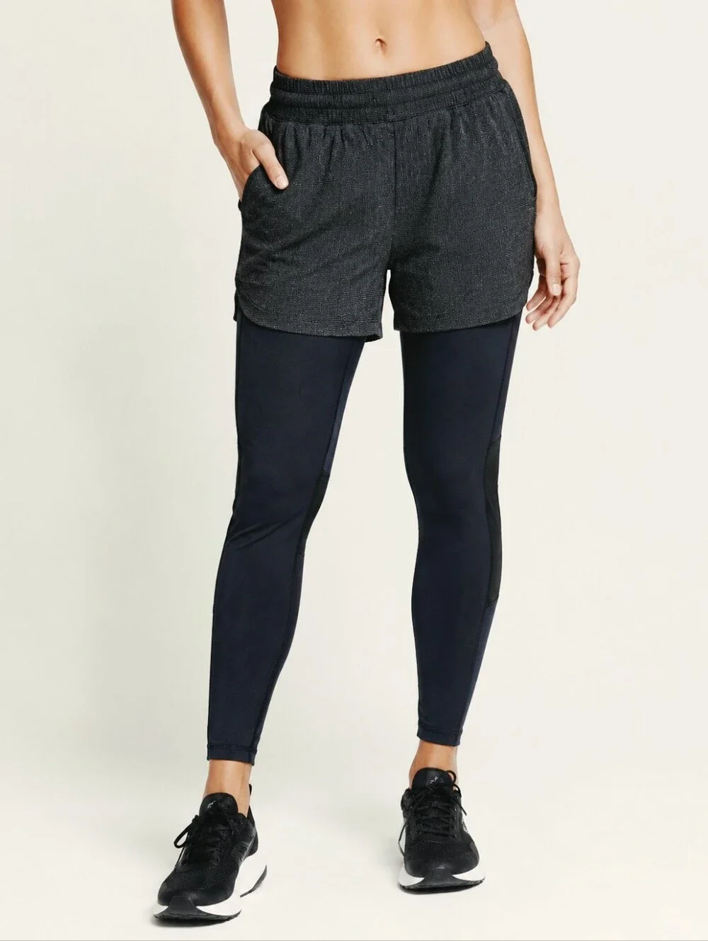 Lululemon Women's Gray/Black 2-in-1 Layered Running Shorts Over Leggings Sz M